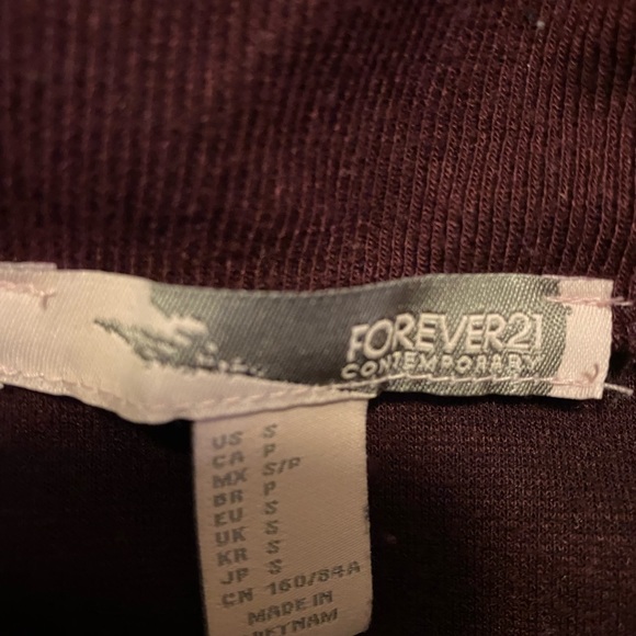 Forever 21 off the should sweater - Picture 3 of 3